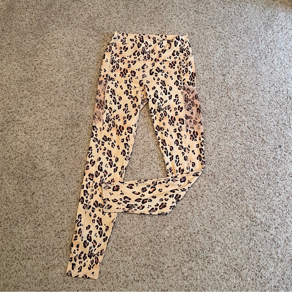 Fabletics - cheetah print leggings M